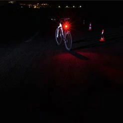 SIGMA Set éclairages Éclairage Avant Aura 60 / Éclairage Arrière Nugget II -Pneu De Vélo Importe Magasin FDDAB774FF754A2C49B0BF6B88BDA466